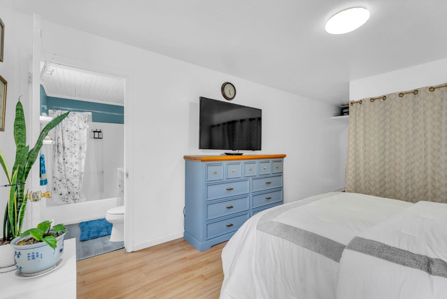 Detail Gallery Image 20 of 46 For 524 Lausanne Ave, Daly City,  CA 94014 - 3 Beds | 1/1 Baths