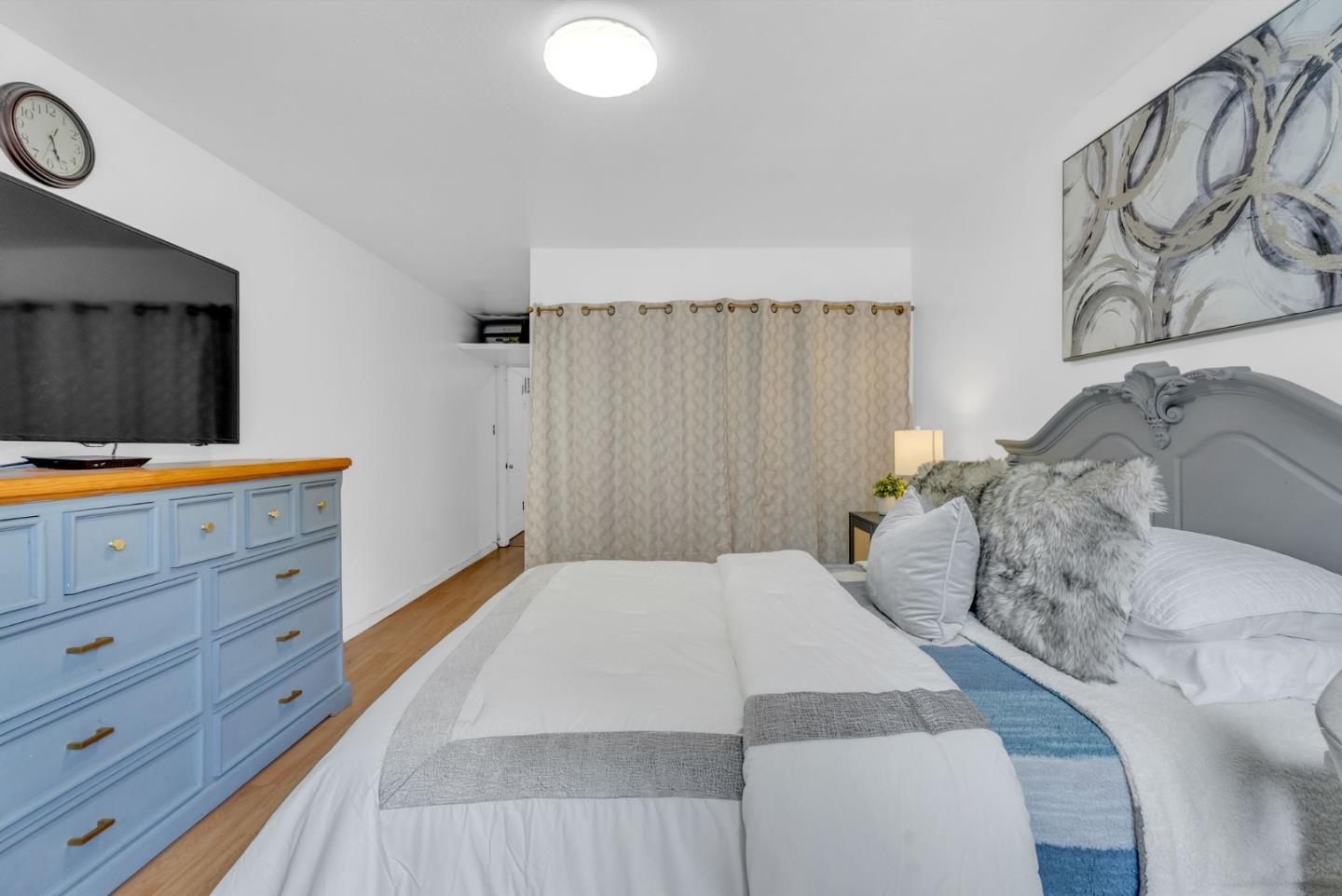 Detail Gallery Image 21 of 46 For 524 Lausanne Ave, Daly City,  CA 94014 - 3 Beds | 1/1 Baths