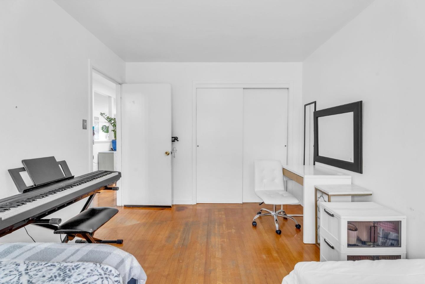 Detail Gallery Image 25 of 46 For 524 Lausanne Ave, Daly City,  CA 94014 - 3 Beds | 1/1 Baths