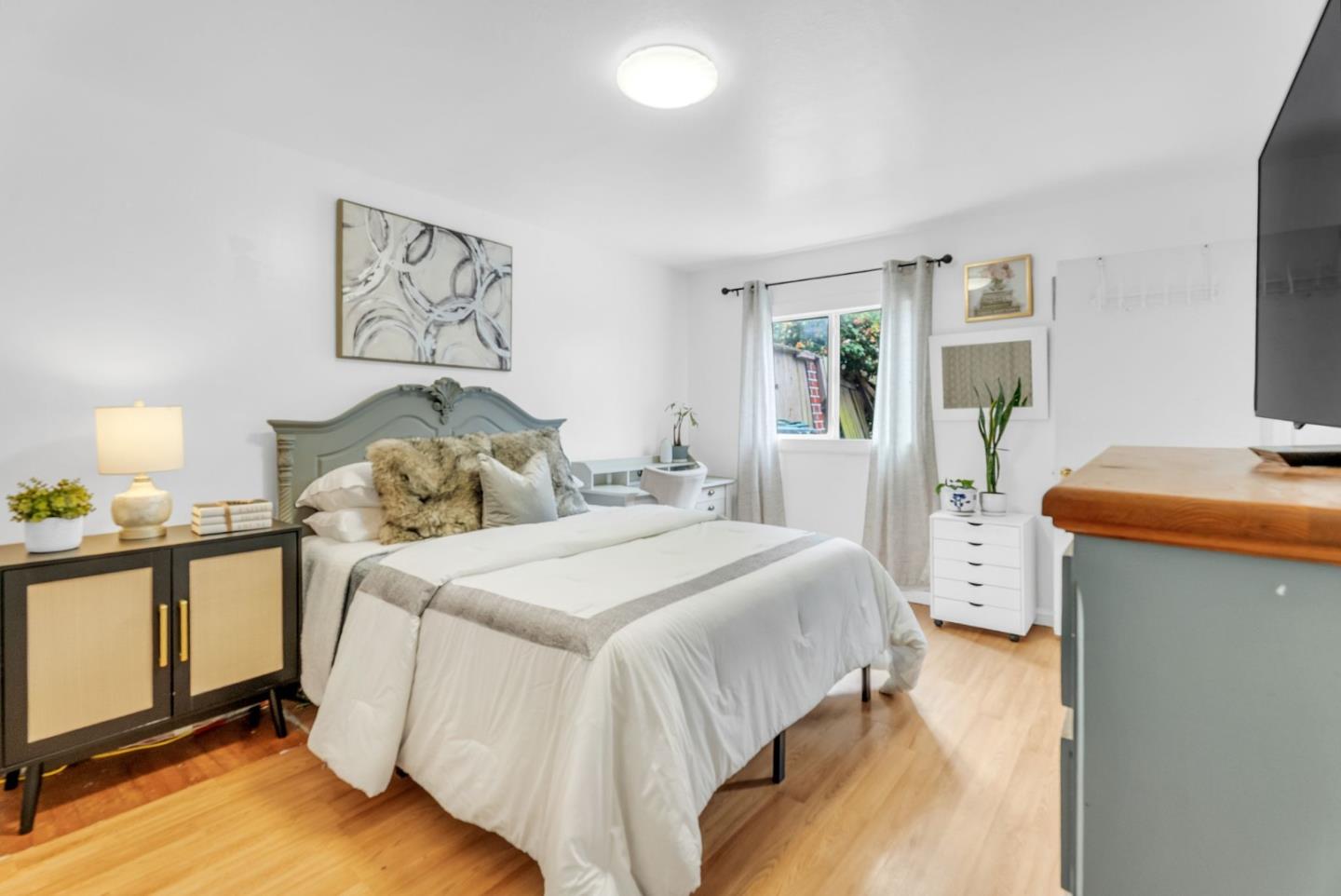 Detail Gallery Image 27 of 46 For 524 Lausanne Ave, Daly City,  CA 94014 - 3 Beds | 1/1 Baths