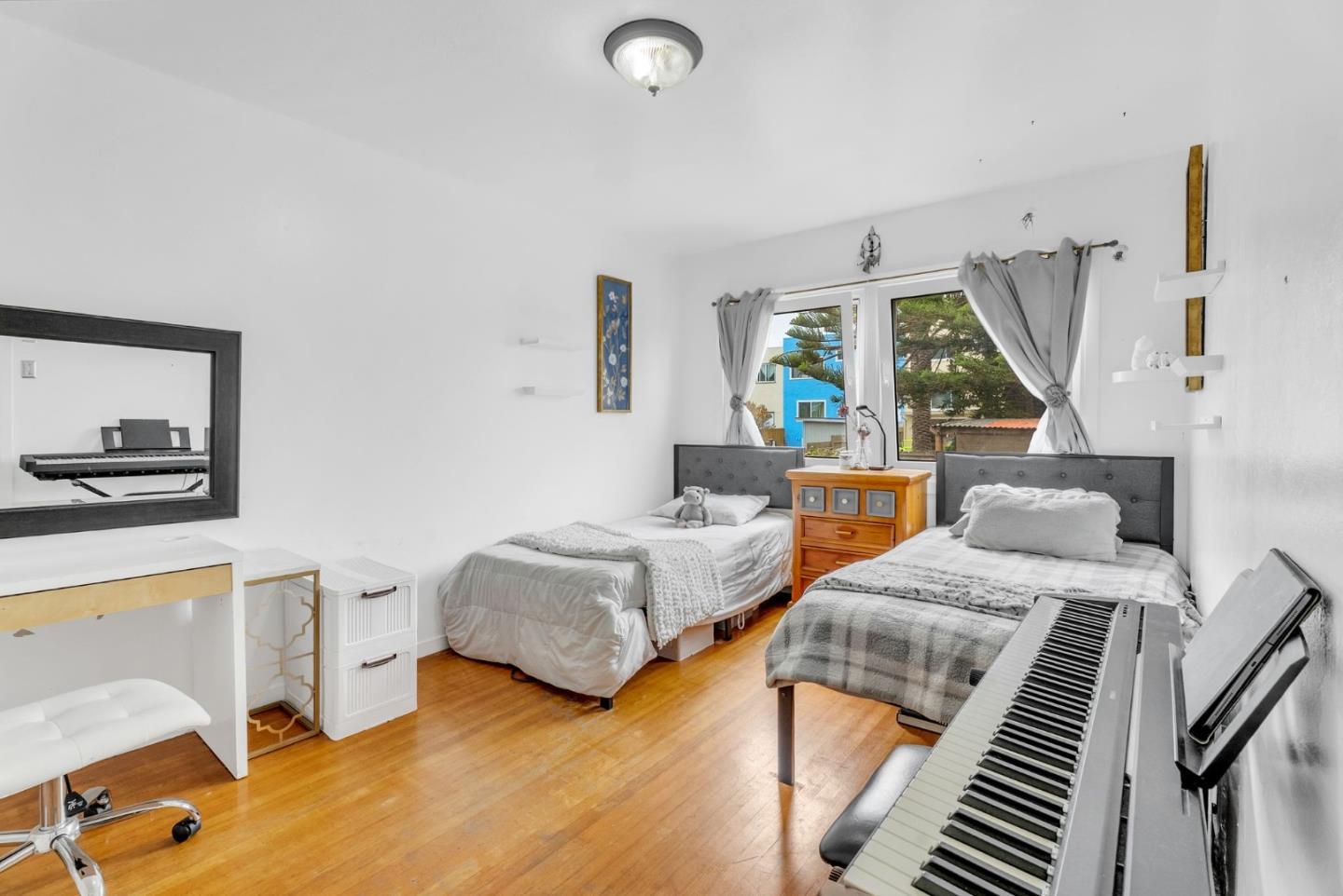 Detail Gallery Image 30 of 46 For 524 Lausanne Ave, Daly City,  CA 94014 - 3 Beds | 1/1 Baths