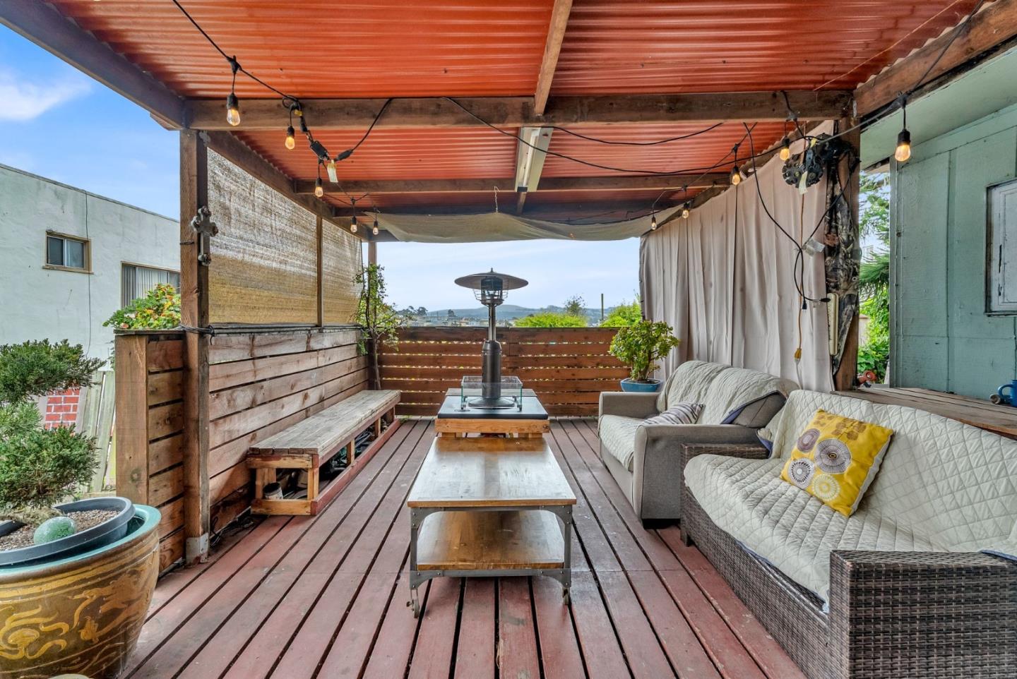 Detail Gallery Image 38 of 46 For 524 Lausanne Ave, Daly City,  CA 94014 - 3 Beds | 1/1 Baths