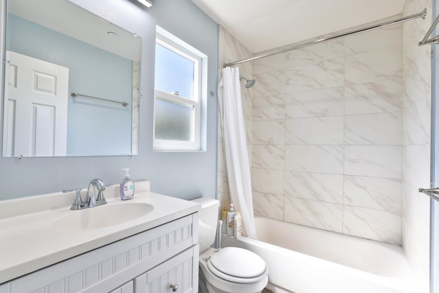Detail Gallery Image 32 of 35 For 2160 Lincoln St, East Palo Alto,  CA 94303 - 5 Beds | 5 Baths