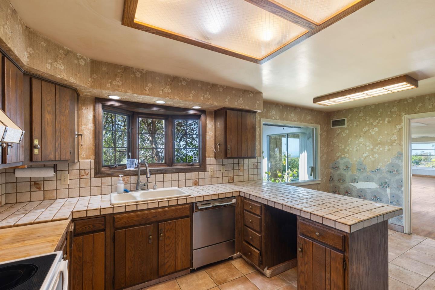 Detail Gallery Image 16 of 42 For 12095 Mount Hamilton Rd, San Jose,  CA 95140 - 3 Beds | 2 Baths