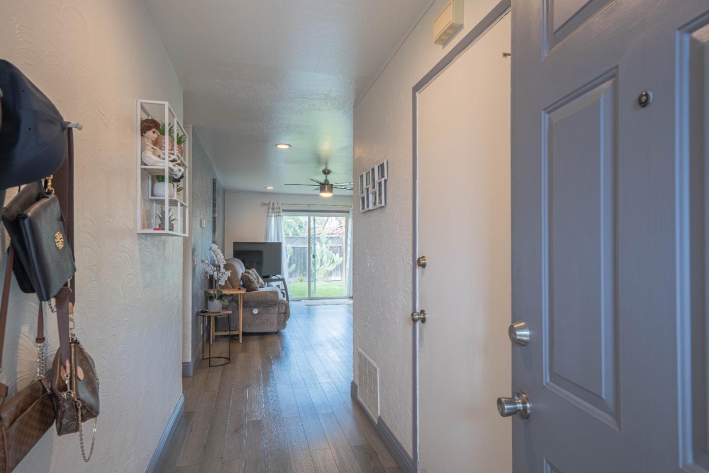 Detail Gallery Image 3 of 30 For 8340 Forest St, Gilroy,  CA 95020 - 4 Beds | 2 Baths