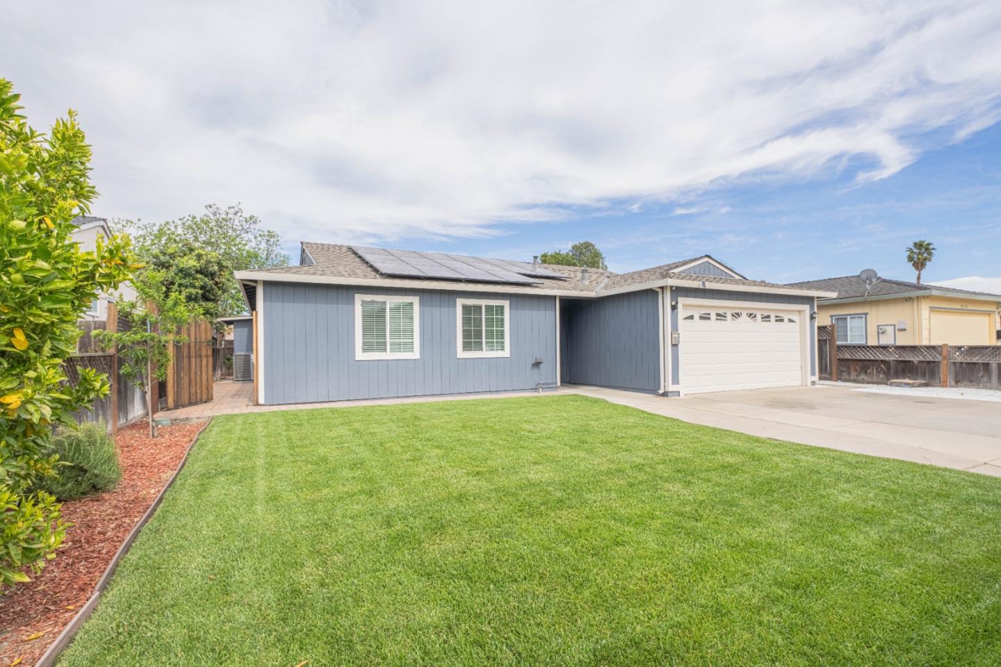 Detail Gallery Image 4 of 30 For 8340 Forest St, Gilroy,  CA 95020 - 4 Beds | 2 Baths