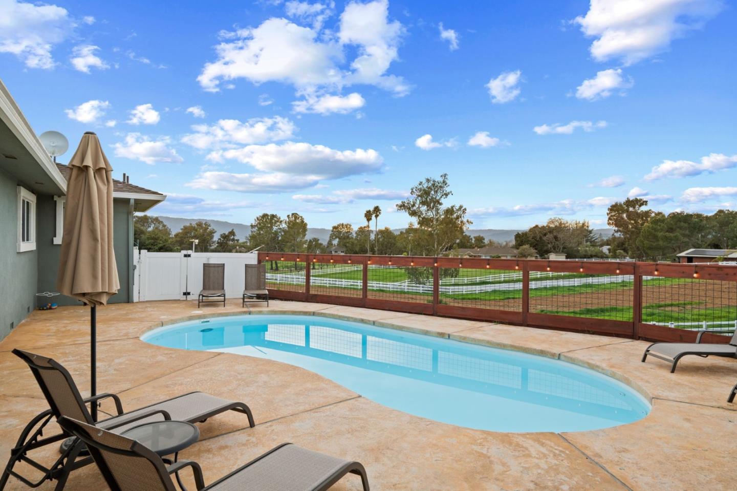 Detail Gallery Image 27 of 36 For 2985 Roop Rd, Gilroy,  CA 95020 - 4 Beds | 2/1 Baths