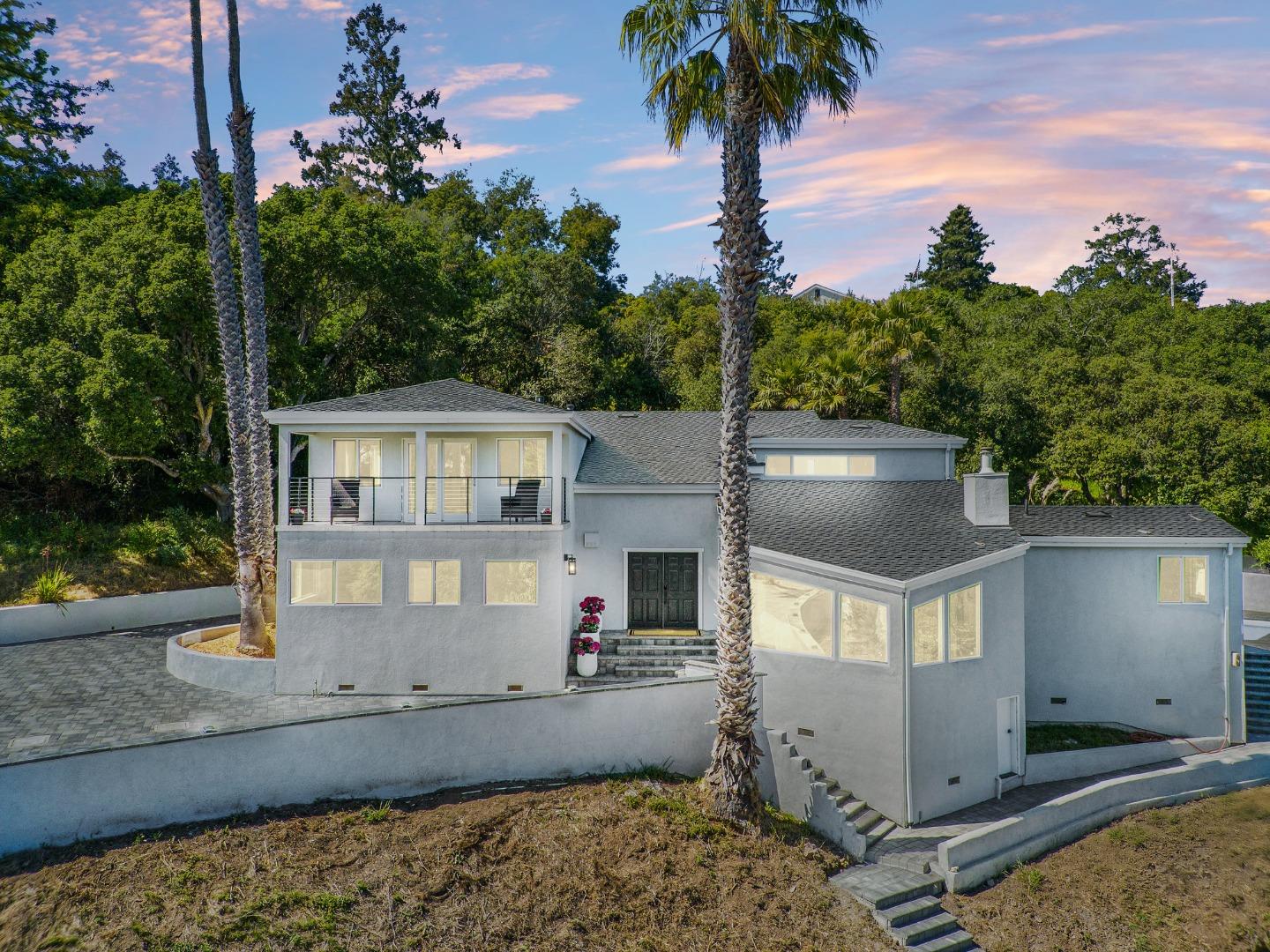 Detail Gallery Image 10 of 93 For 532 Moonrise Ln, Aptos,  CA 95003 - 6 Beds | 4/1 Baths