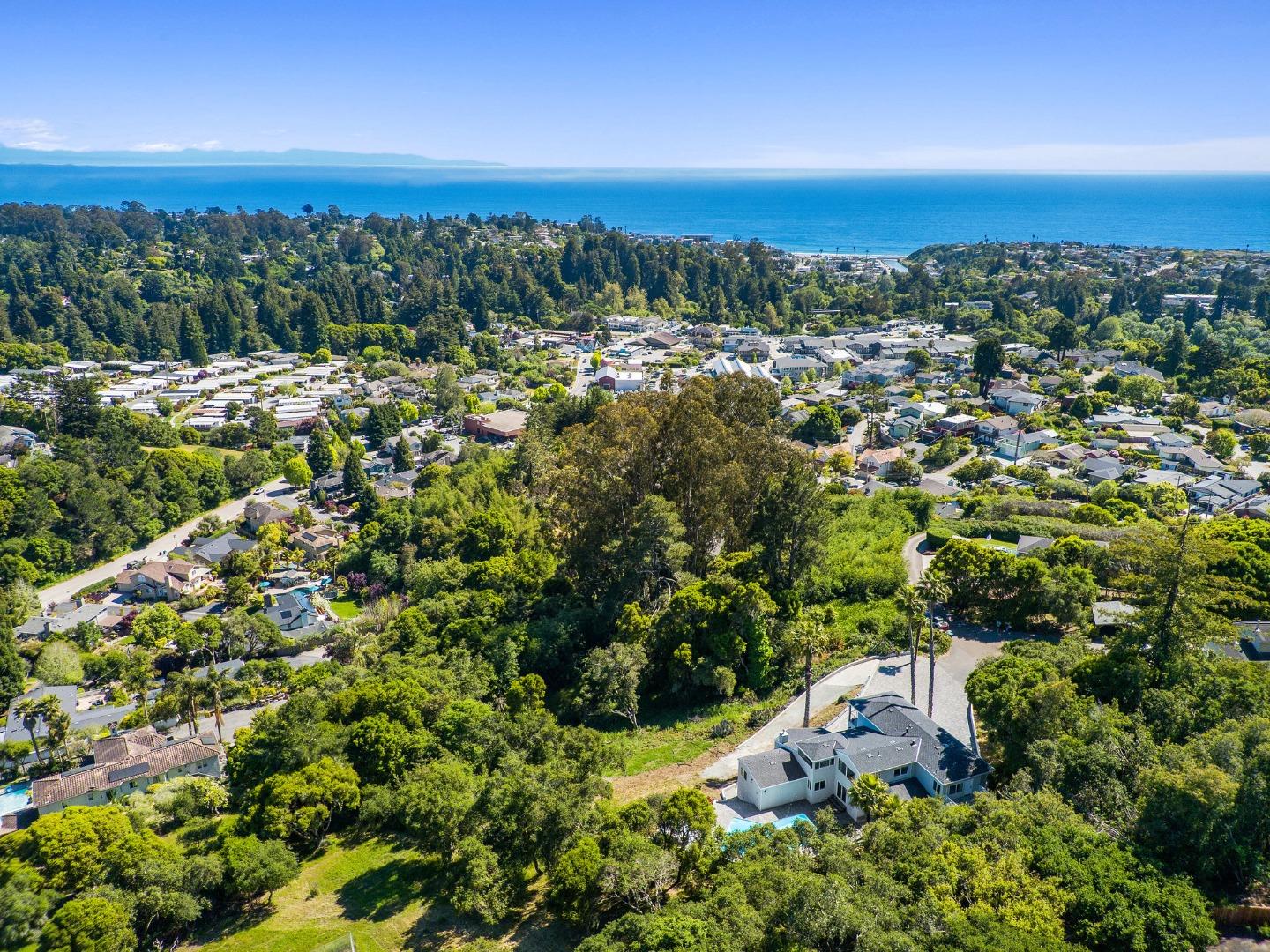 Detail Gallery Image 100 of 101 For 532 Moonrise Ln, Aptos,  CA 95003 - 6 Beds | 4/1 Baths