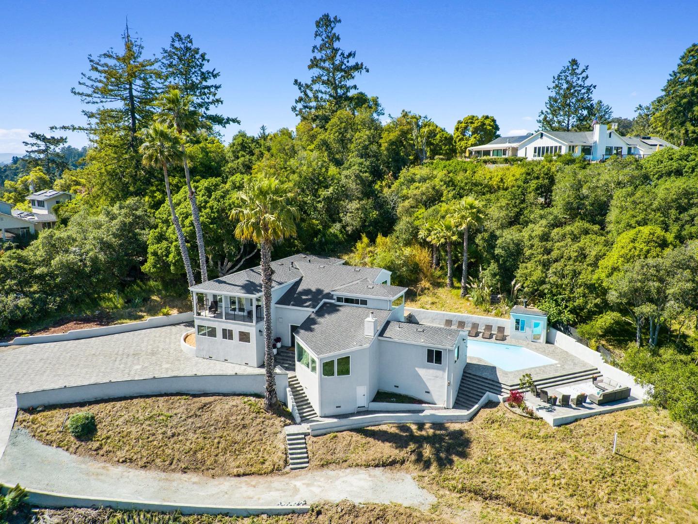 Detail Gallery Image 12 of 93 For 532 Moonrise Ln, Aptos,  CA 95003 - 6 Beds | 4/1 Baths