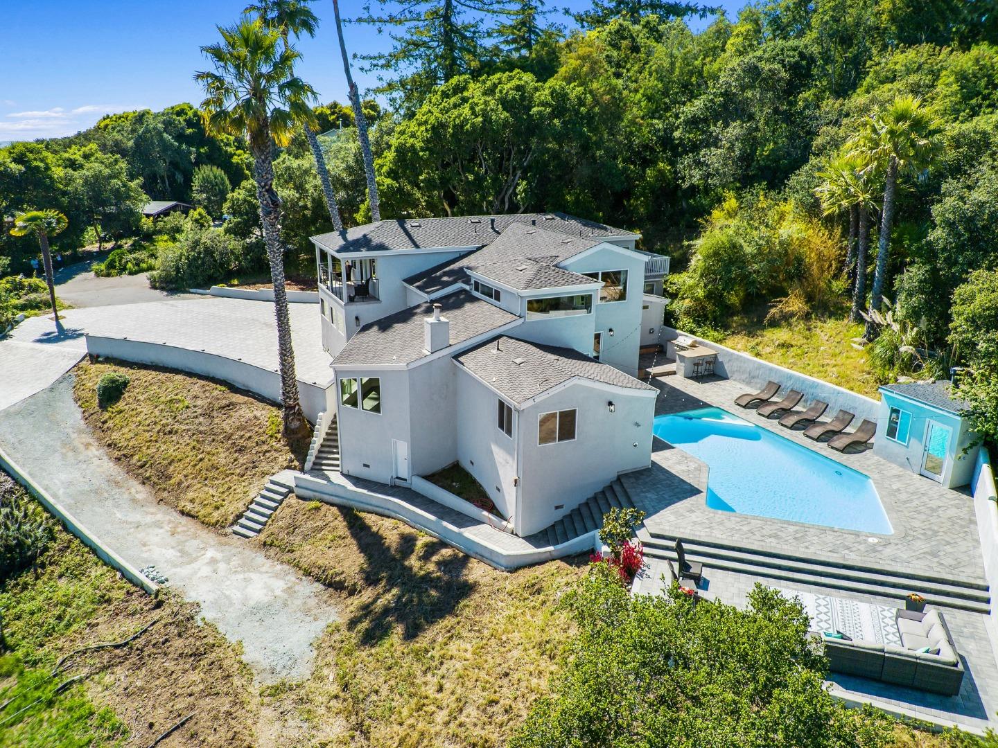 Detail Gallery Image 13 of 93 For 532 Moonrise Ln, Aptos,  CA 95003 - 6 Beds | 4/1 Baths