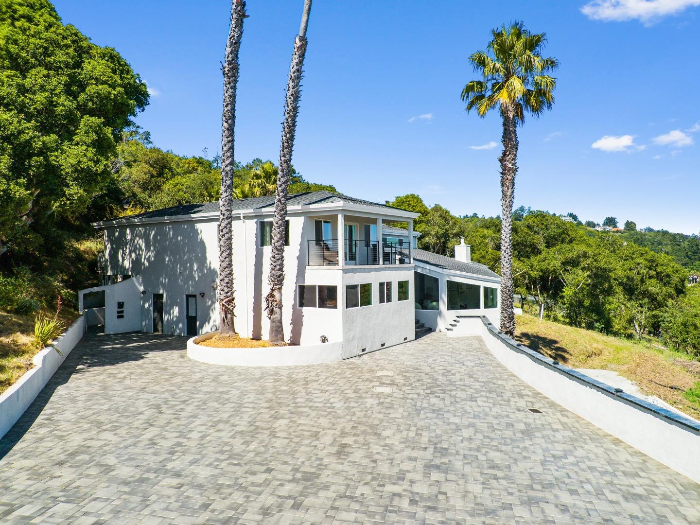 Detail Gallery Image 5 of 93 For 532 Moonrise Ln, Aptos,  CA 95003 - 6 Beds | 4/1 Baths