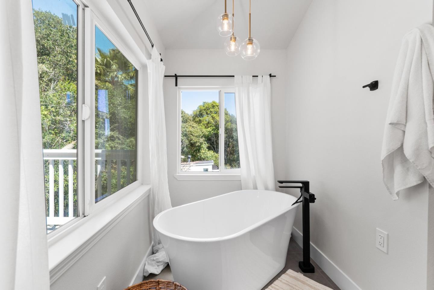 Detail Gallery Image 53 of 93 For 532 Moonrise Ln, Aptos,  CA 95003 - 6 Beds | 4/1 Baths