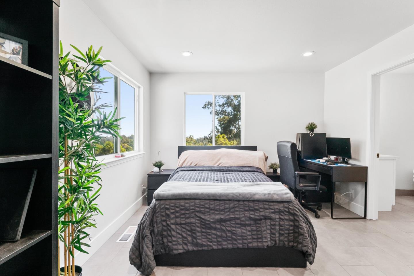 Detail Gallery Image 82 of 93 For 532 Moonrise Ln, Aptos,  CA 95003 - 6 Beds | 4/1 Baths