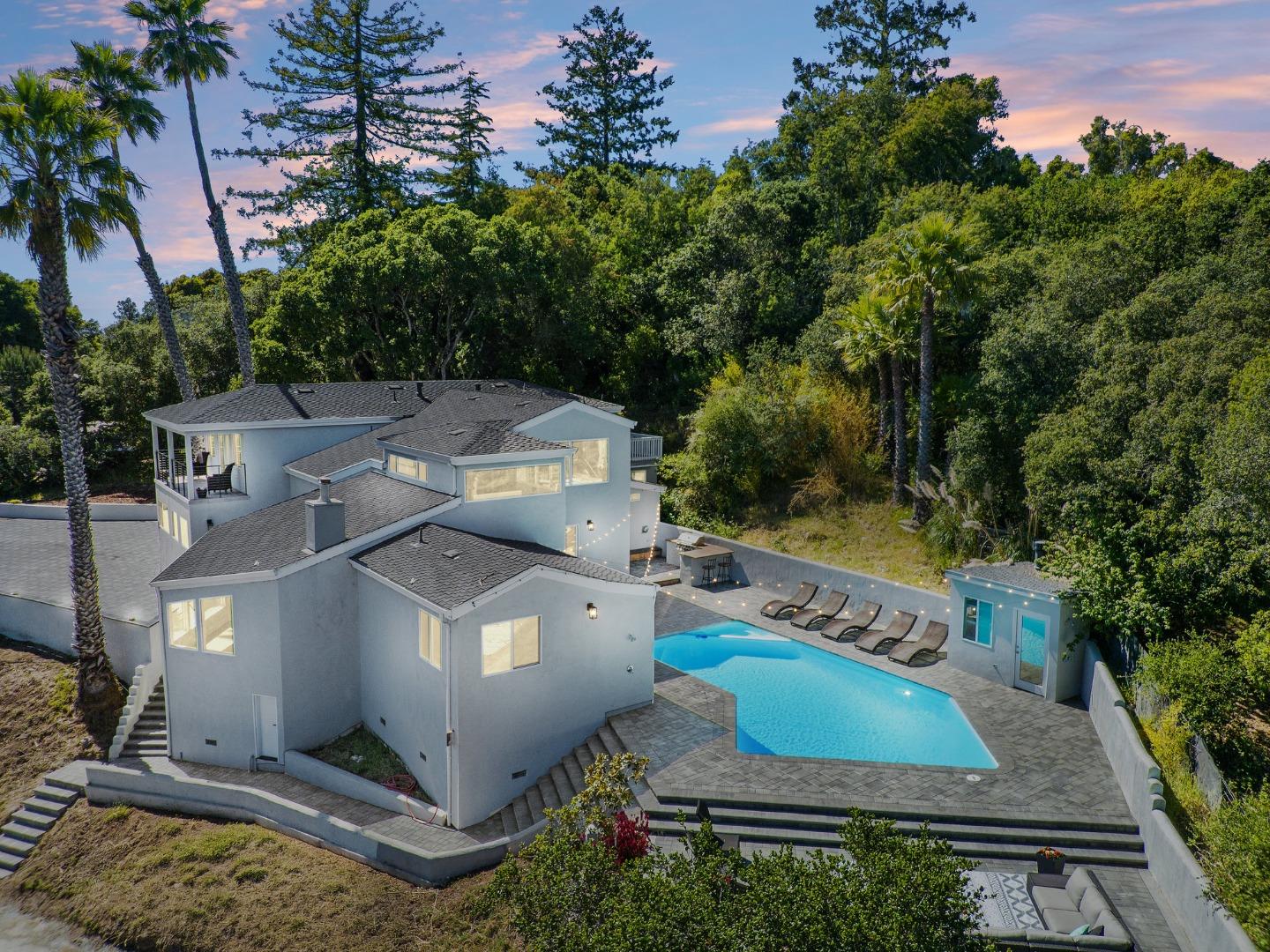 Detail Gallery Image 9 of 93 For 532 Moonrise Ln, Aptos,  CA 95003 - 6 Beds | 4/1 Baths