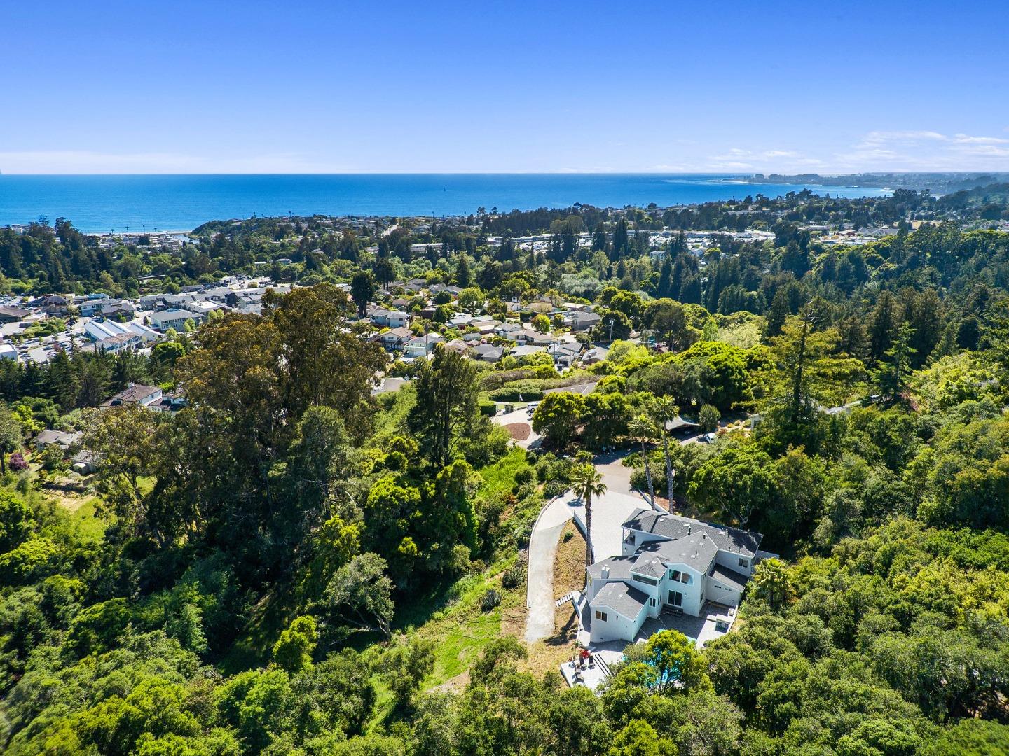 Detail Gallery Image 98 of 101 For 532 Moonrise Ln, Aptos,  CA 95003 - 6 Beds | 4/1 Baths