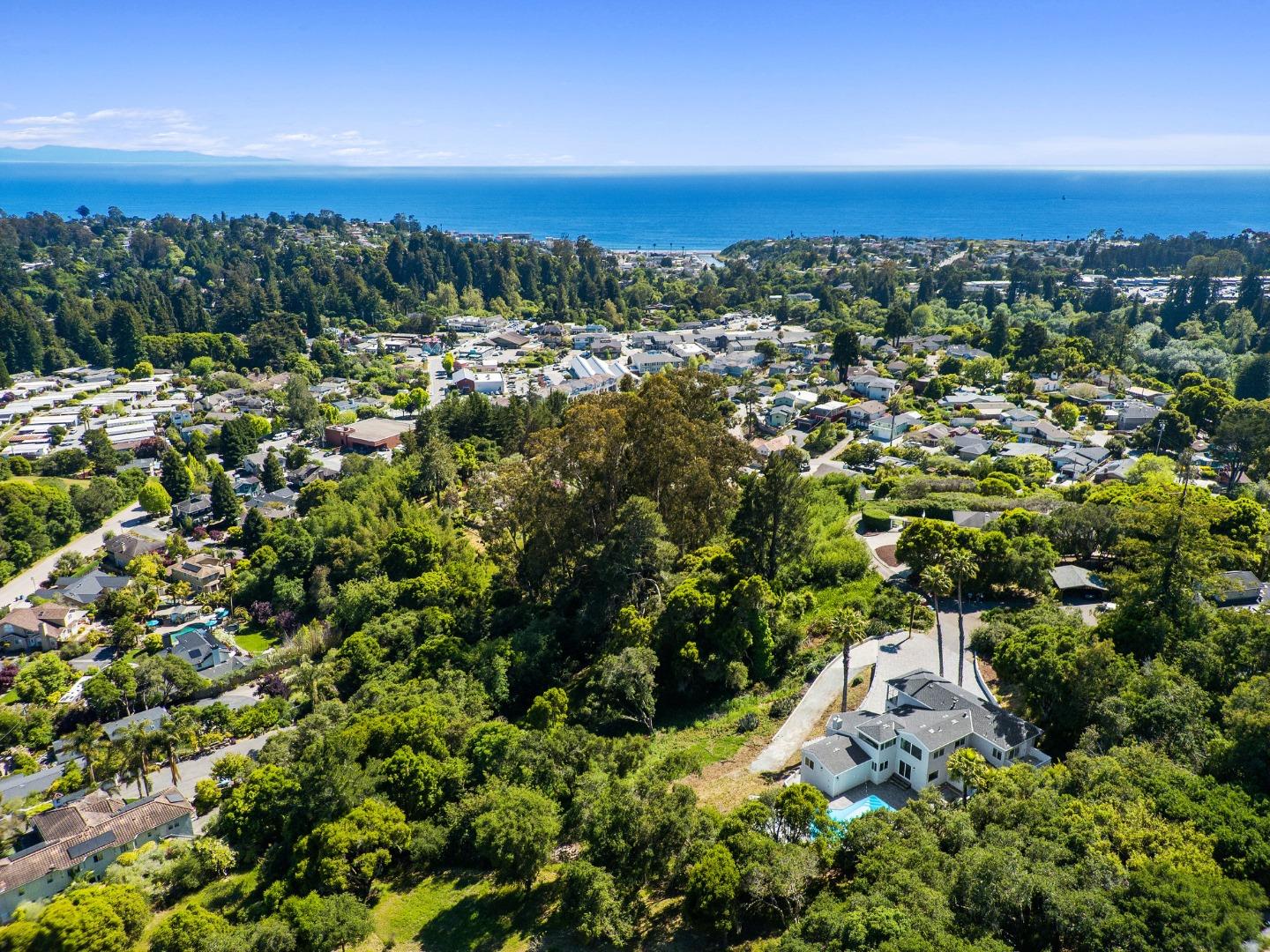 Detail Gallery Image 99 of 101 For 532 Moonrise Ln, Aptos,  CA 95003 - 6 Beds | 4/1 Baths
