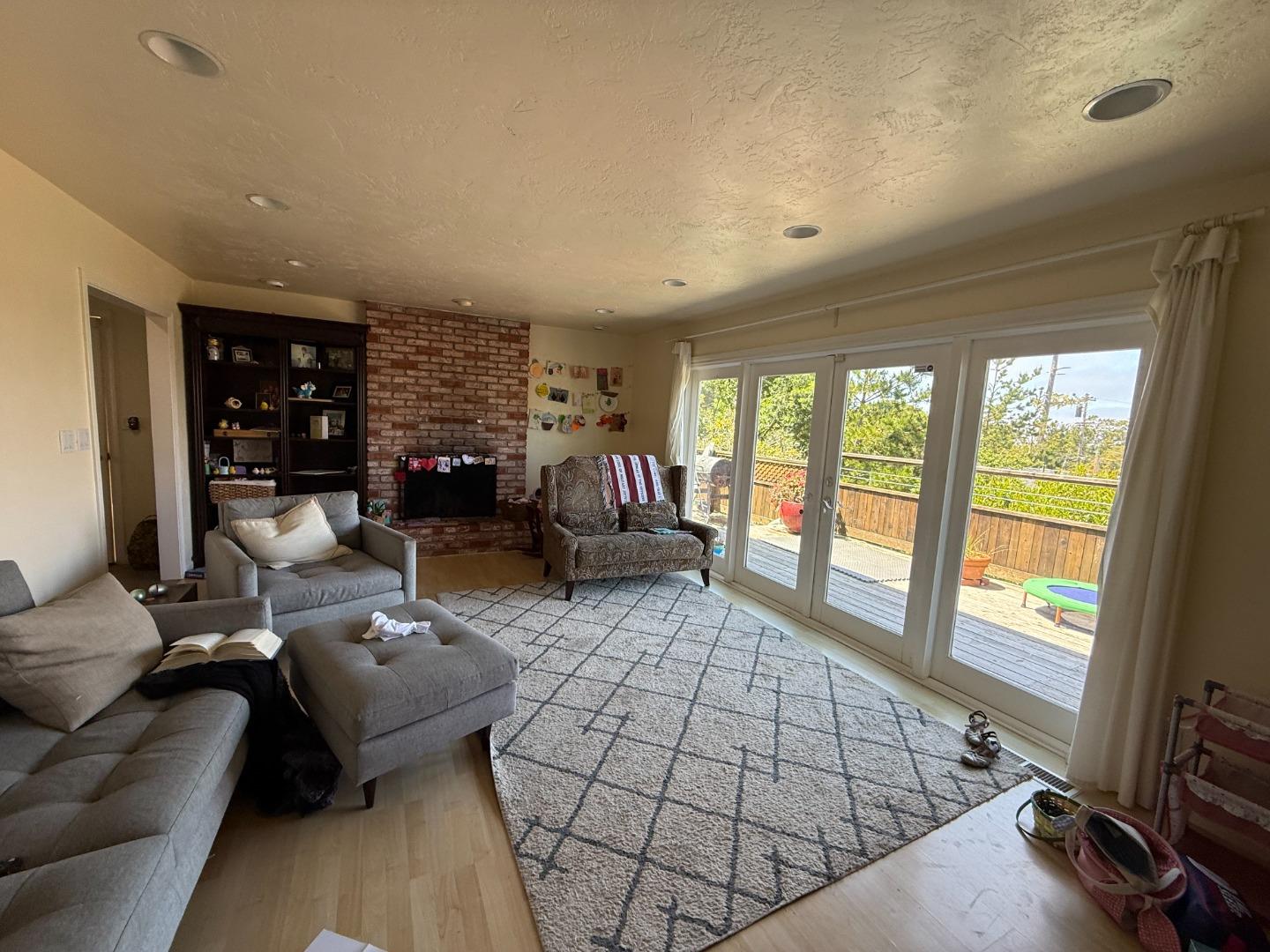Detail Gallery Image 3 of 16 For 3054 Lopez Rd, Pebble Beach,  CA 93953 - 3 Beds | 2 Baths