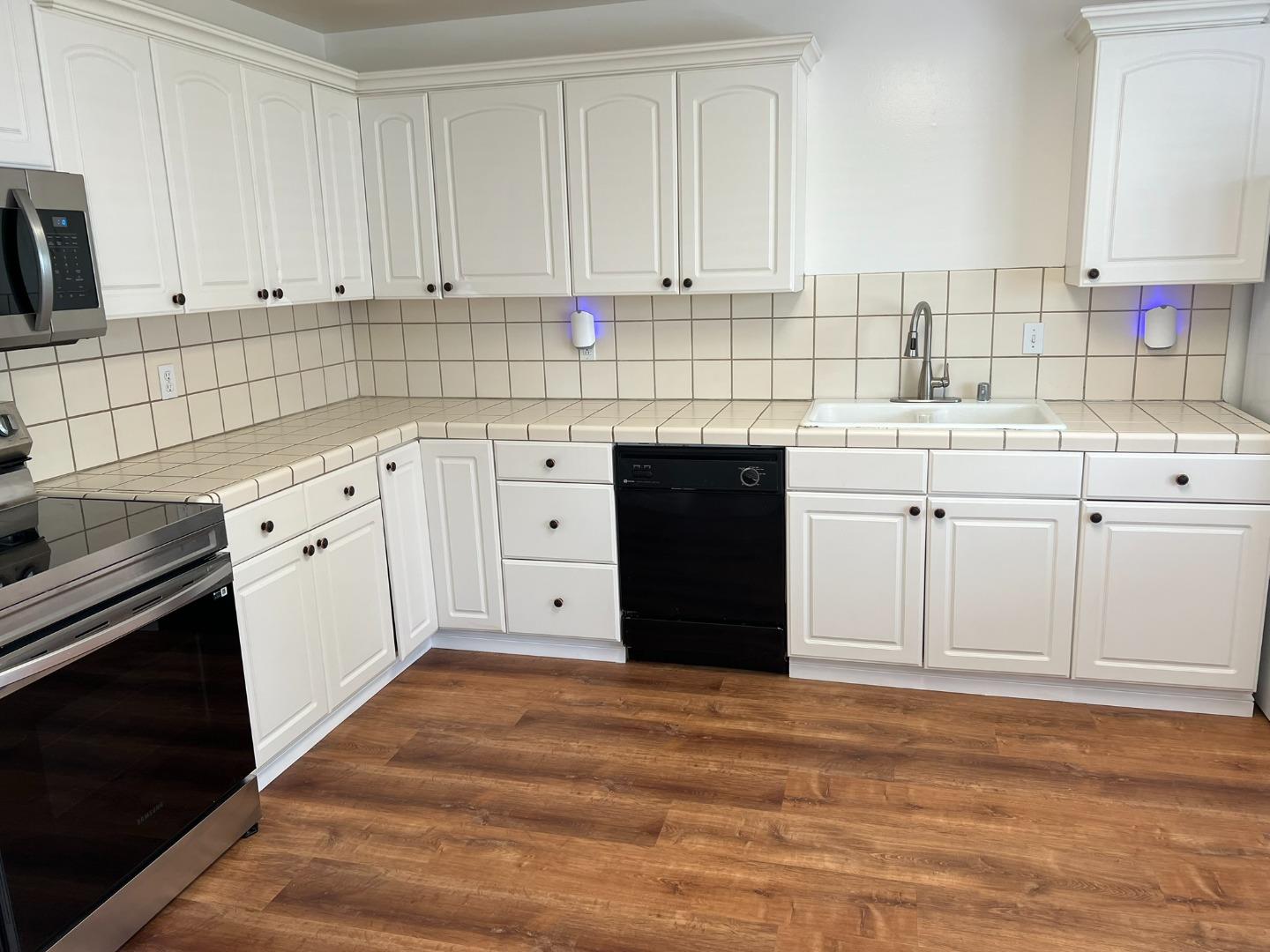 Detail Gallery Image 9 of 12 For 203 Wilton Dr, Campbell,  CA 95008 - – Beds | – Baths