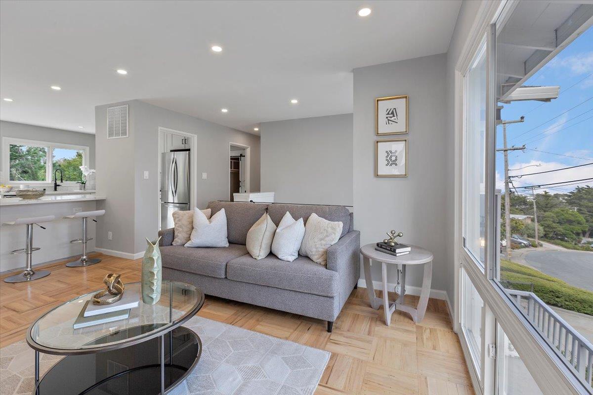 Detail Gallery Image 11 of 53 For 2490 Rosewood Dr, San Bruno,  CA 94066 - 3 Beds | 2 Baths