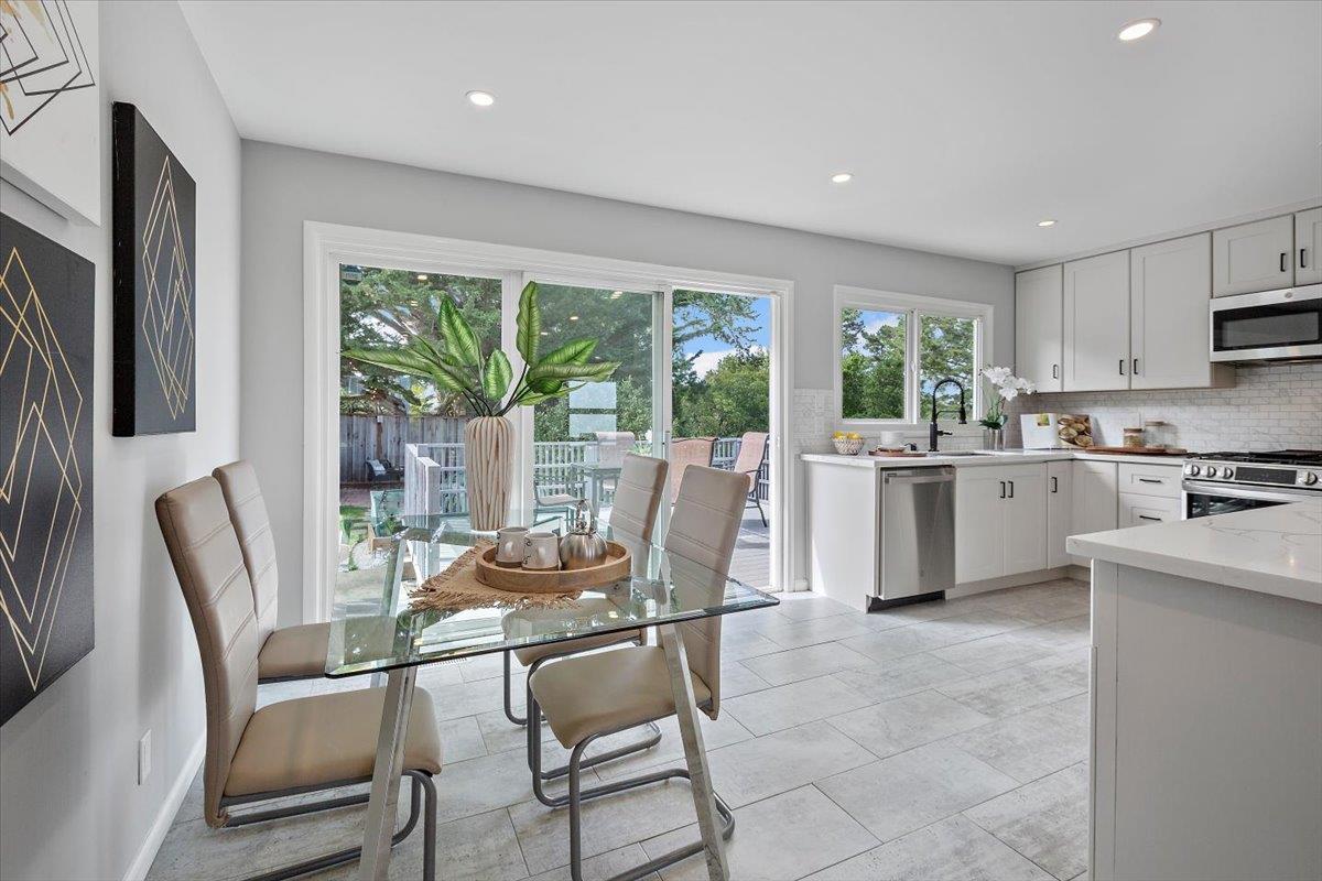 Detail Gallery Image 15 of 53 For 2490 Rosewood Dr, San Bruno,  CA 94066 - 3 Beds | 2 Baths