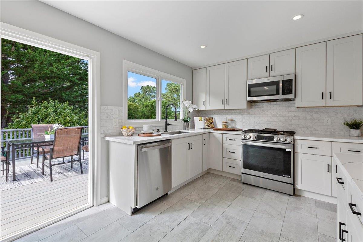 Detail Gallery Image 19 of 53 For 2490 Rosewood Dr, San Bruno,  CA 94066 - 3 Beds | 2 Baths