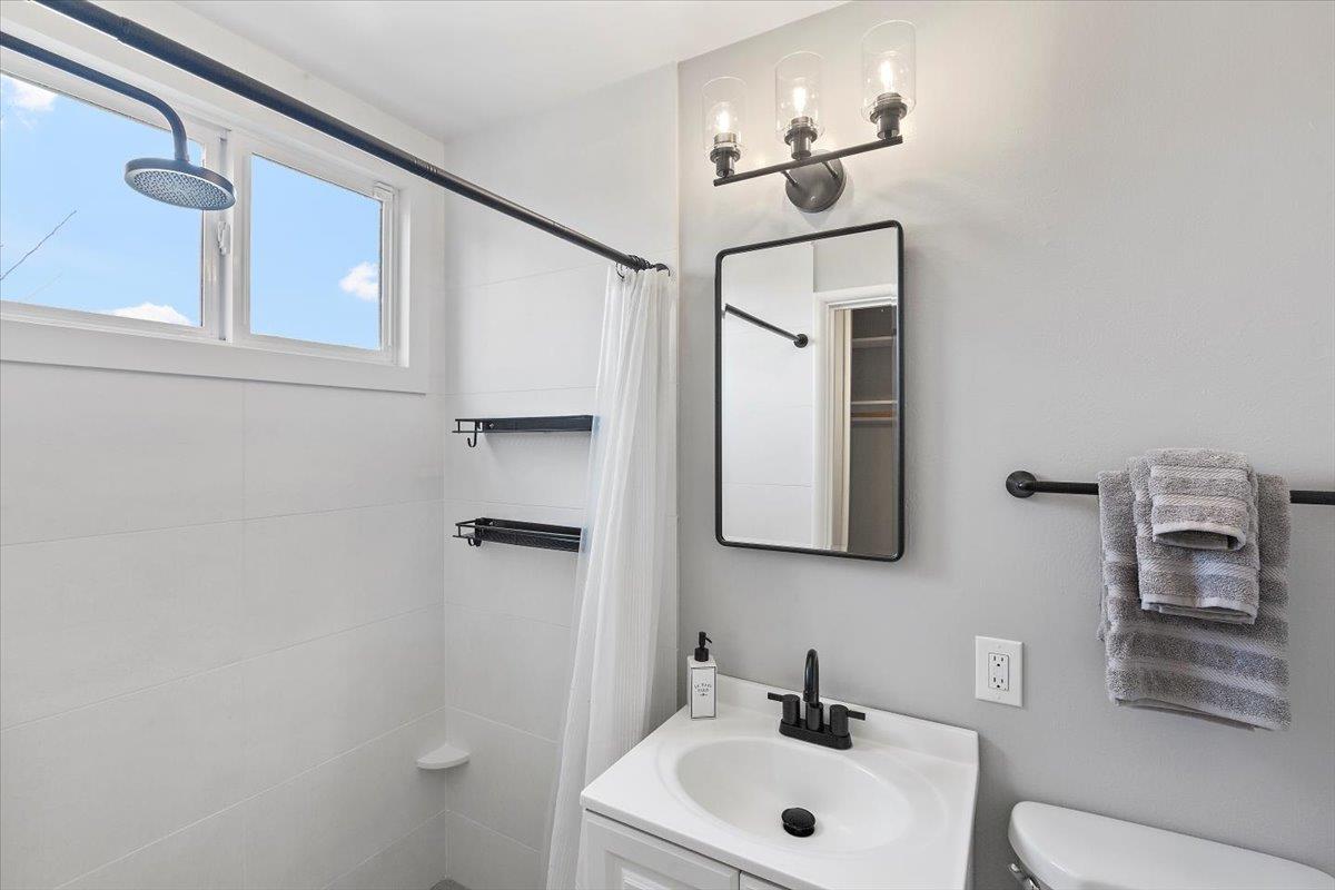 Detail Gallery Image 29 of 53 For 2490 Rosewood Dr, San Bruno,  CA 94066 - 3 Beds | 2 Baths