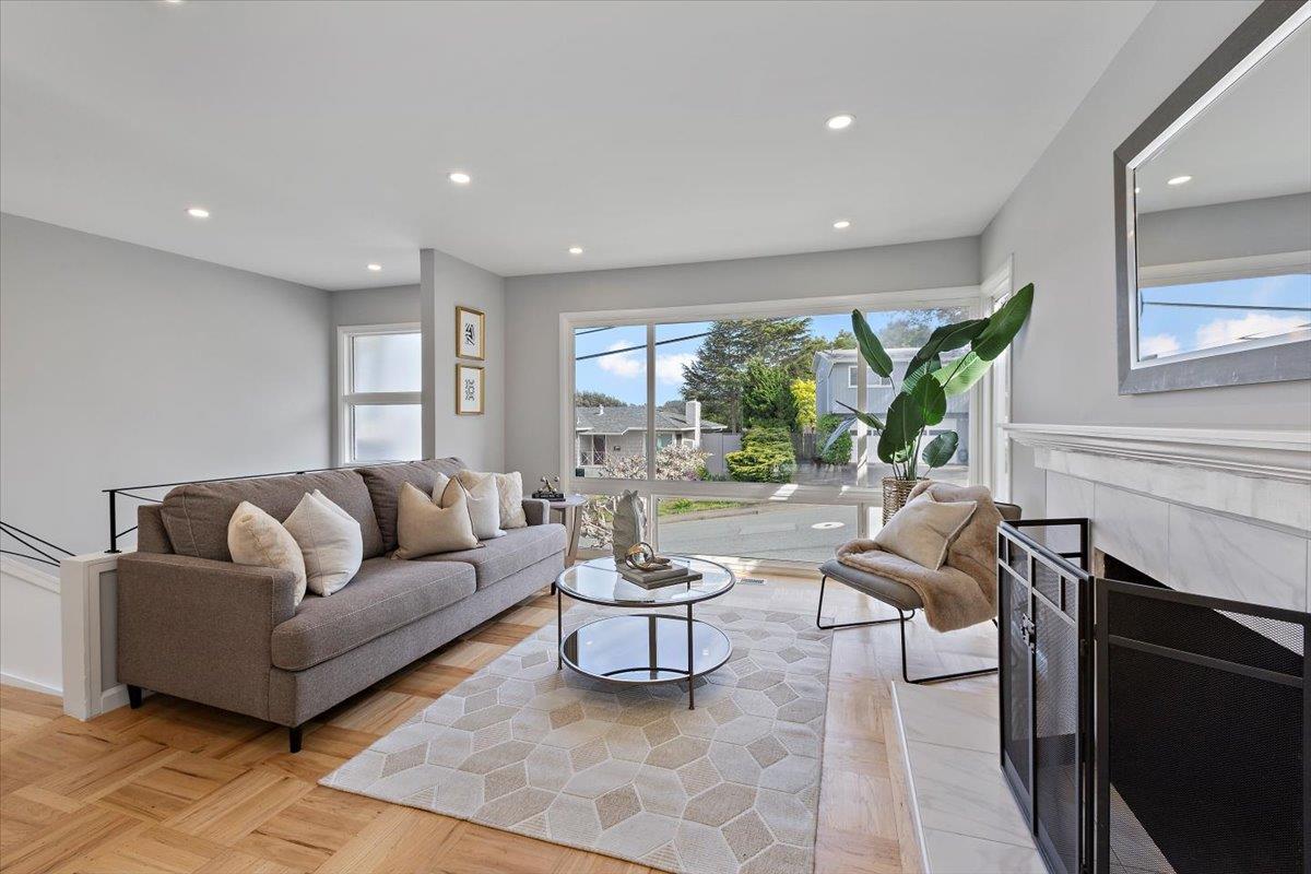 Detail Gallery Image 7 of 53 For 2490 Rosewood Dr, San Bruno,  CA 94066 - 3 Beds | 2 Baths
