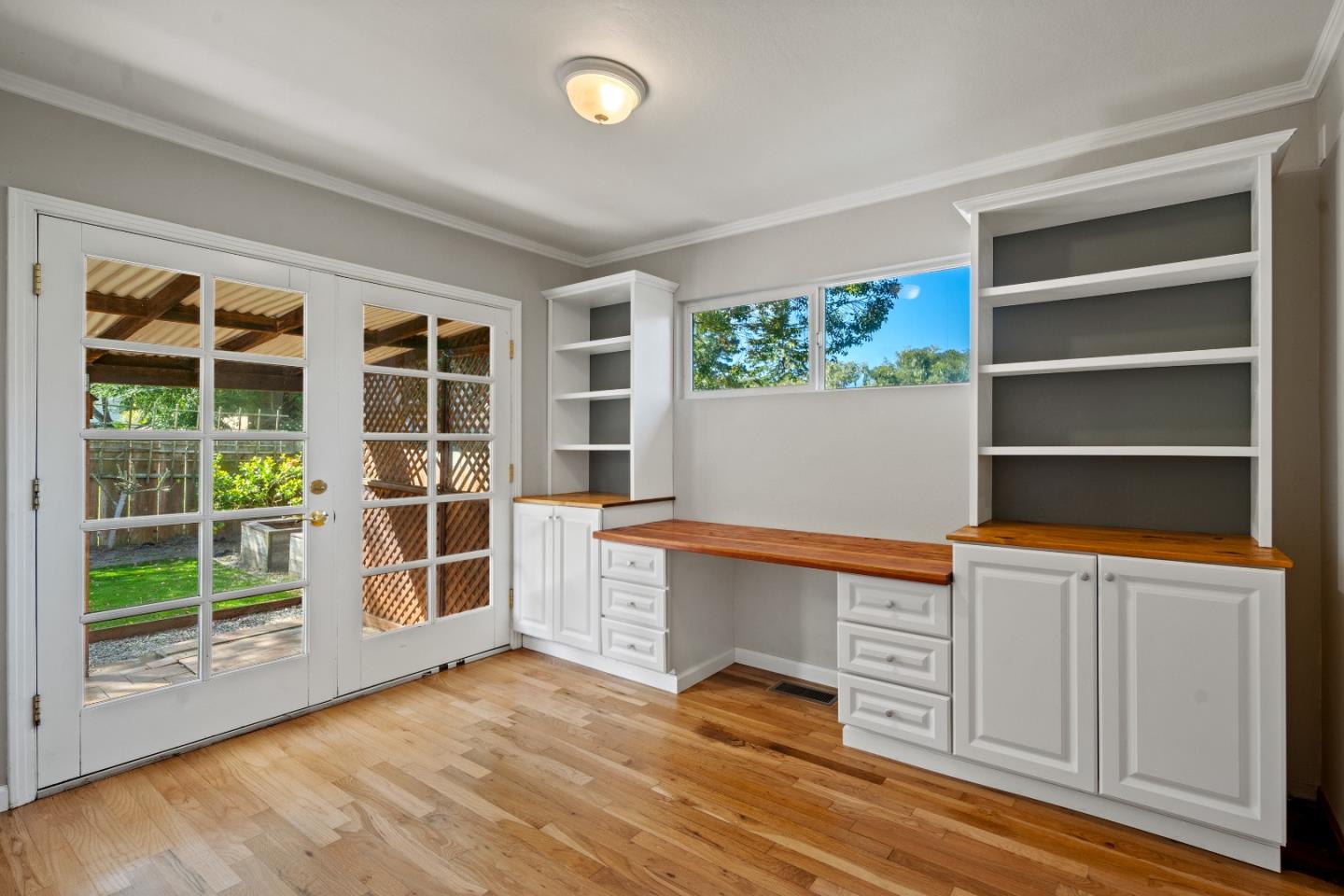 Detail Gallery Image 14 of 15 For 1307 Lawton Ave, Pacific Grove,  CA 93950 - 3 Beds | 2 Baths