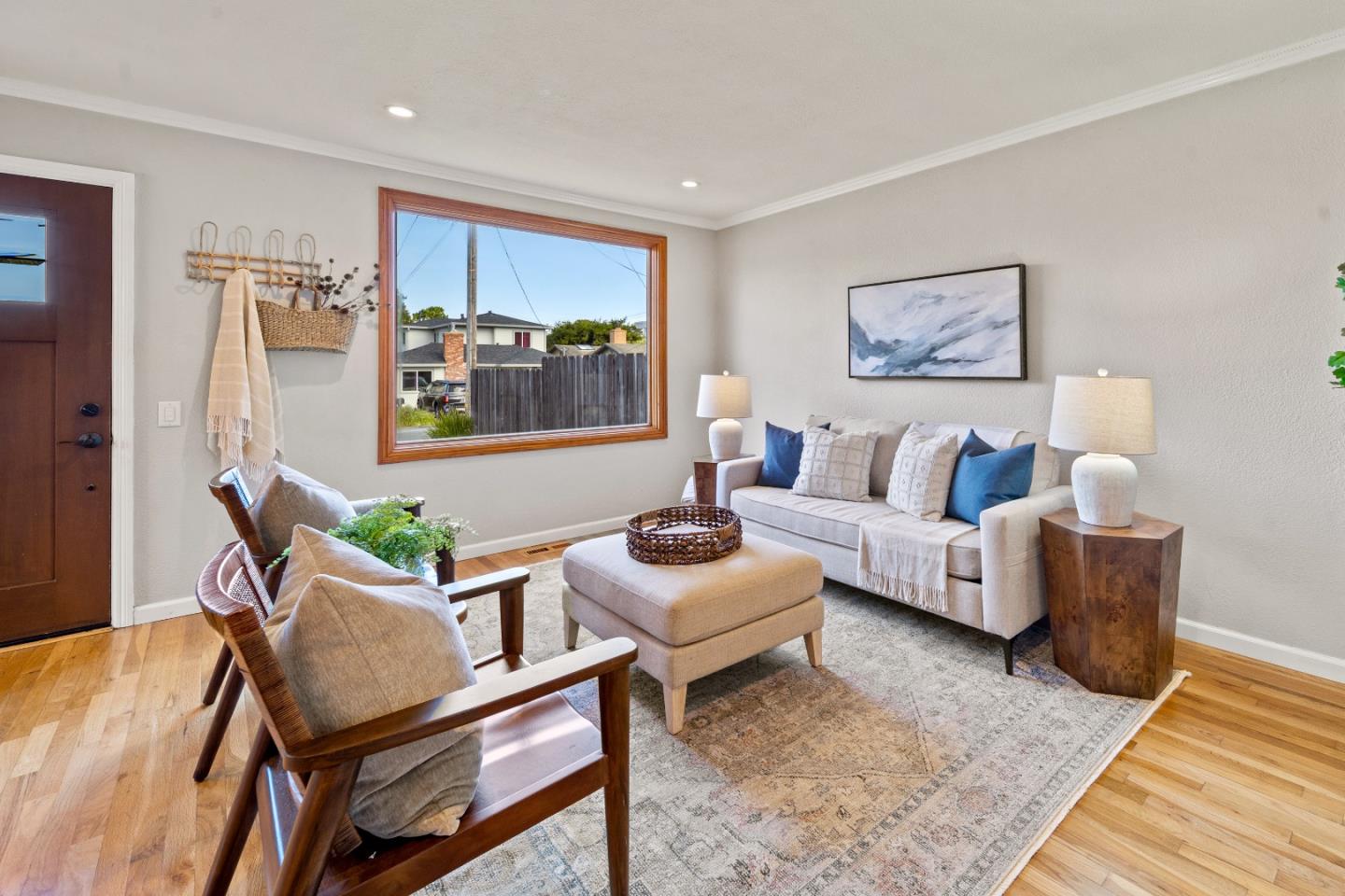 Detail Gallery Image 2 of 15 For 1307 Lawton Ave, Pacific Grove,  CA 93950 - 3 Beds | 2 Baths