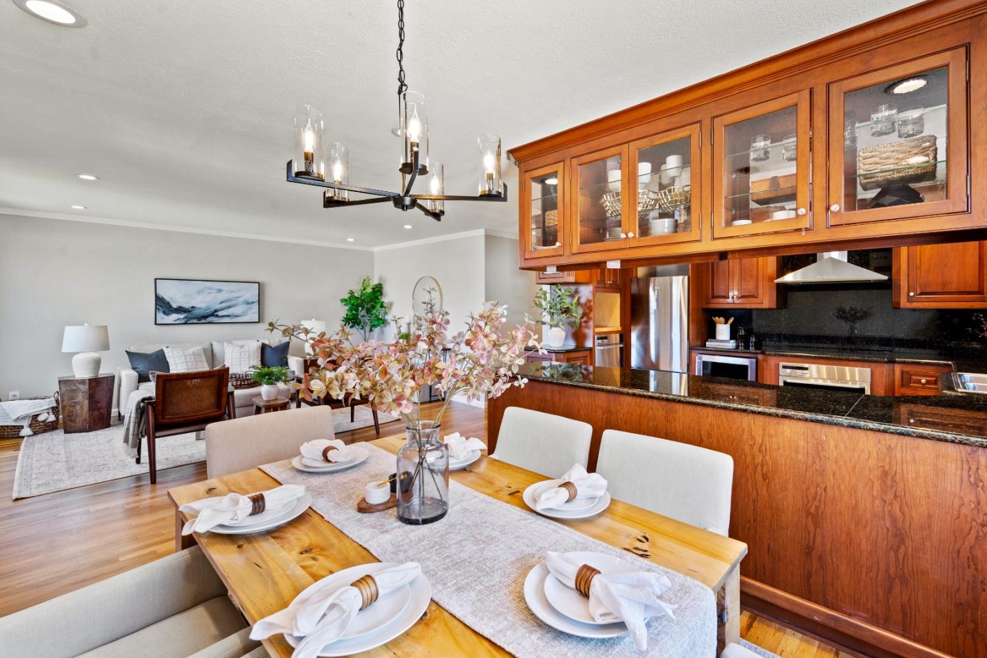 Detail Gallery Image 9 of 15 For 1307 Lawton Ave, Pacific Grove,  CA 93950 - 3 Beds | 2 Baths