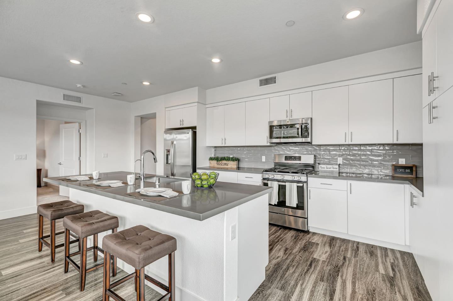 Detail Gallery Image 12 of 51 For 5933 Sunstone Dr #319,  San Jose,  CA 95123 - 2 Beds | 2 Baths
