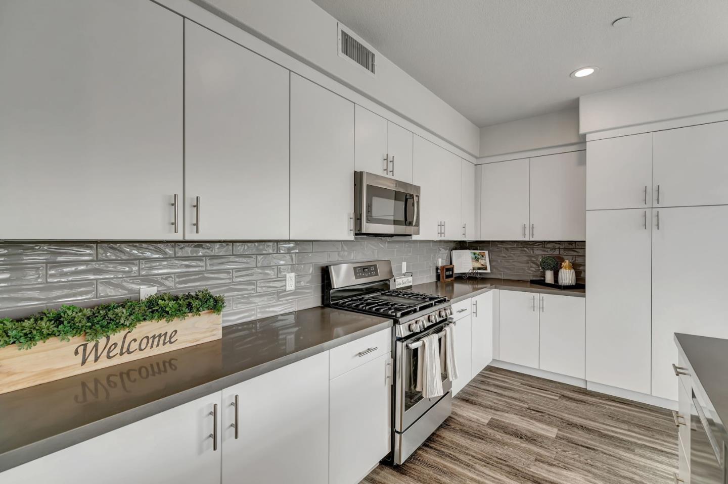 Detail Gallery Image 5 of 51 For 5933 Sunstone Dr #319,  San Jose,  CA 95123 - 2 Beds | 2 Baths