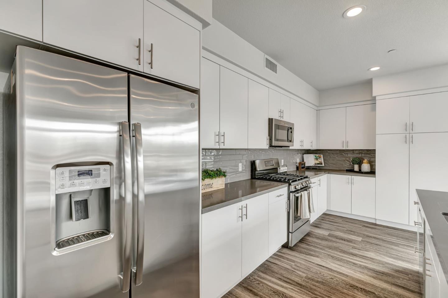 Detail Gallery Image 8 of 51 For 5933 Sunstone Dr #319,  San Jose,  CA 95123 - 2 Beds | 2 Baths