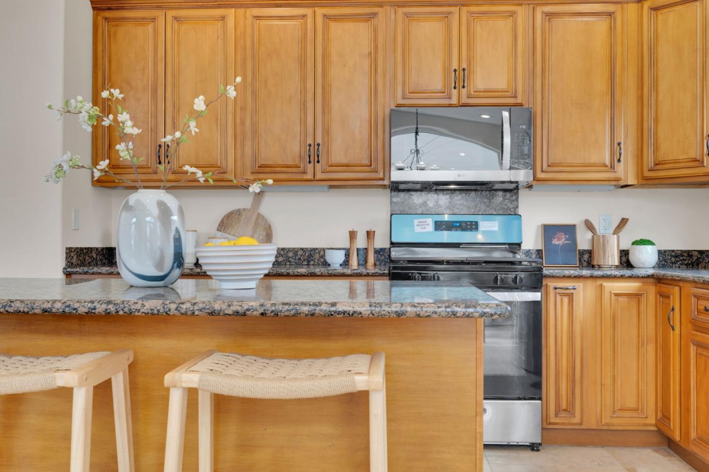 Detail Gallery Image 10 of 47 For 120 Dale Dr, San Jose,  CA 95127 - 3 Beds | 2/1 Baths