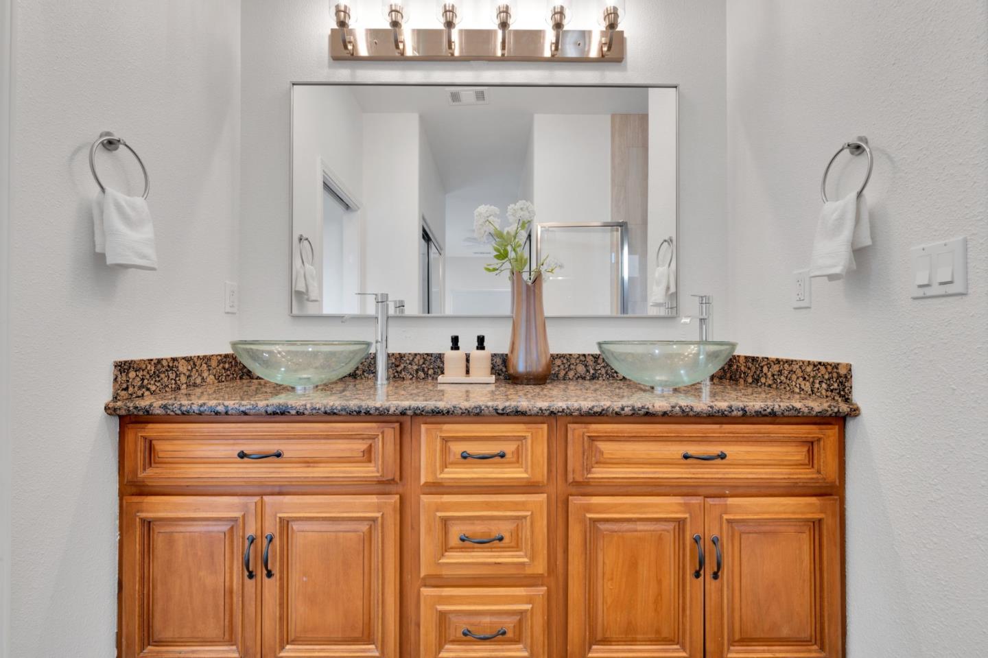 Detail Gallery Image 22 of 47 For 120 Dale Dr, San Jose,  CA 95127 - 3 Beds | 2/1 Baths