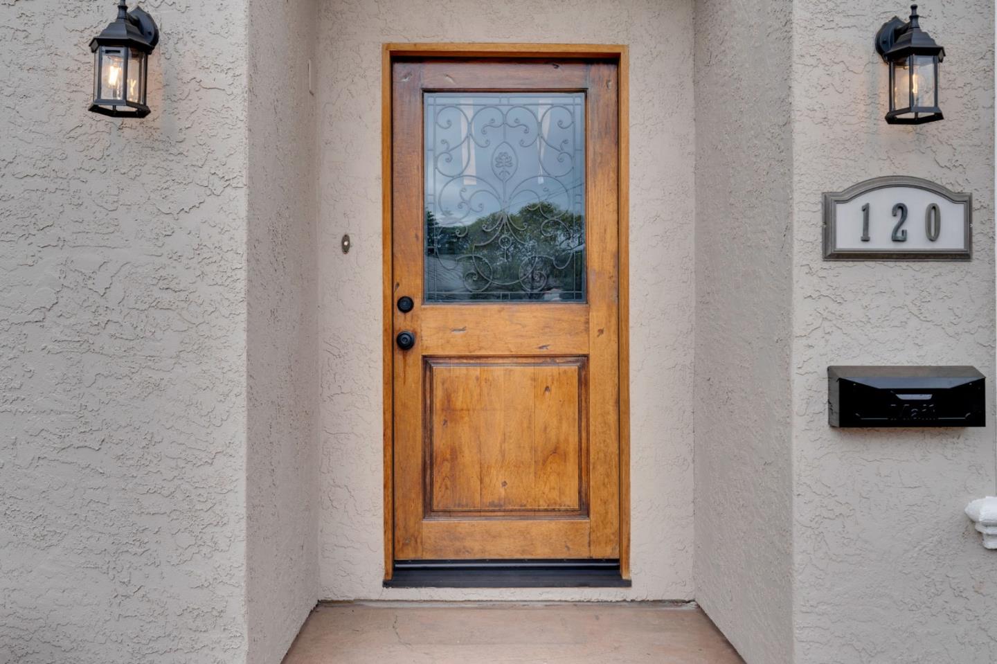 Detail Gallery Image 3 of 47 For 120 Dale Dr, San Jose,  CA 95127 - 3 Beds | 2/1 Baths