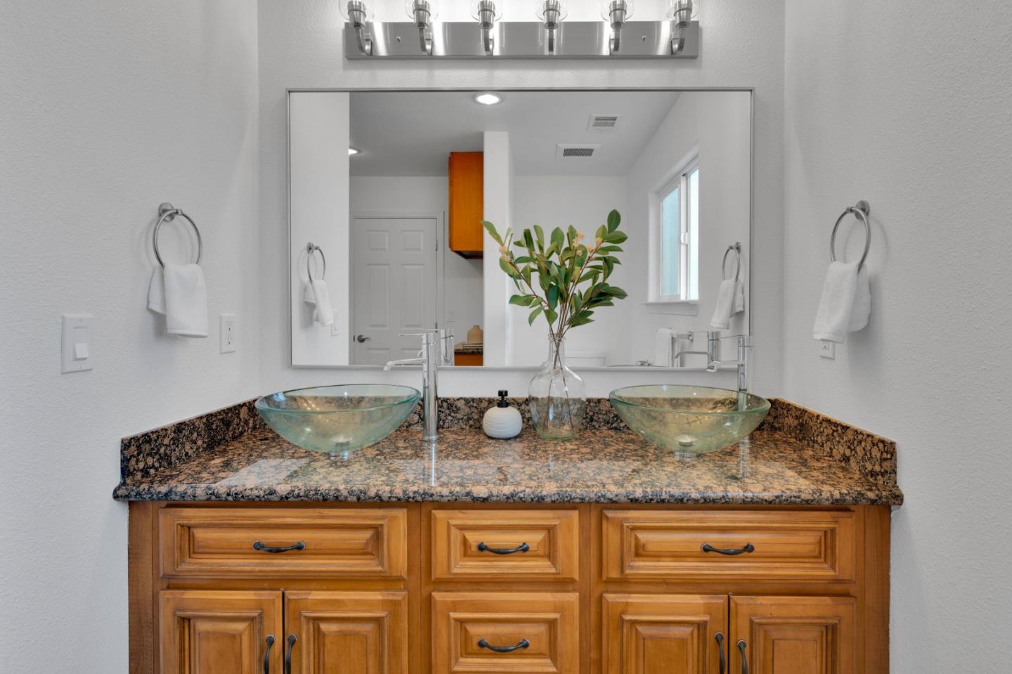 Detail Gallery Image 32 of 47 For 120 Dale Dr, San Jose,  CA 95127 - 3 Beds | 2/1 Baths