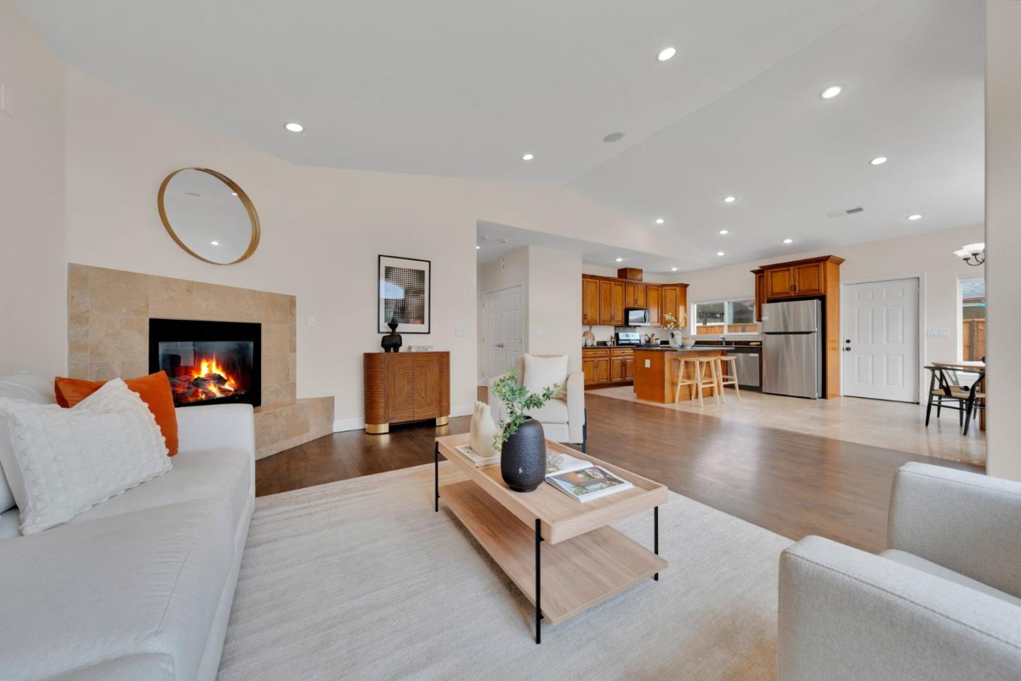 Detail Gallery Image 7 of 47 For 120 Dale Dr, San Jose,  CA 95127 - 3 Beds | 2/1 Baths