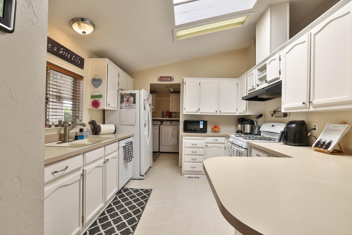 Detail Gallery Image 7 of 34 For 1520 E. Capitol Expwy #133,  San Jose,  CA 95121 - 3 Beds | 2 Baths