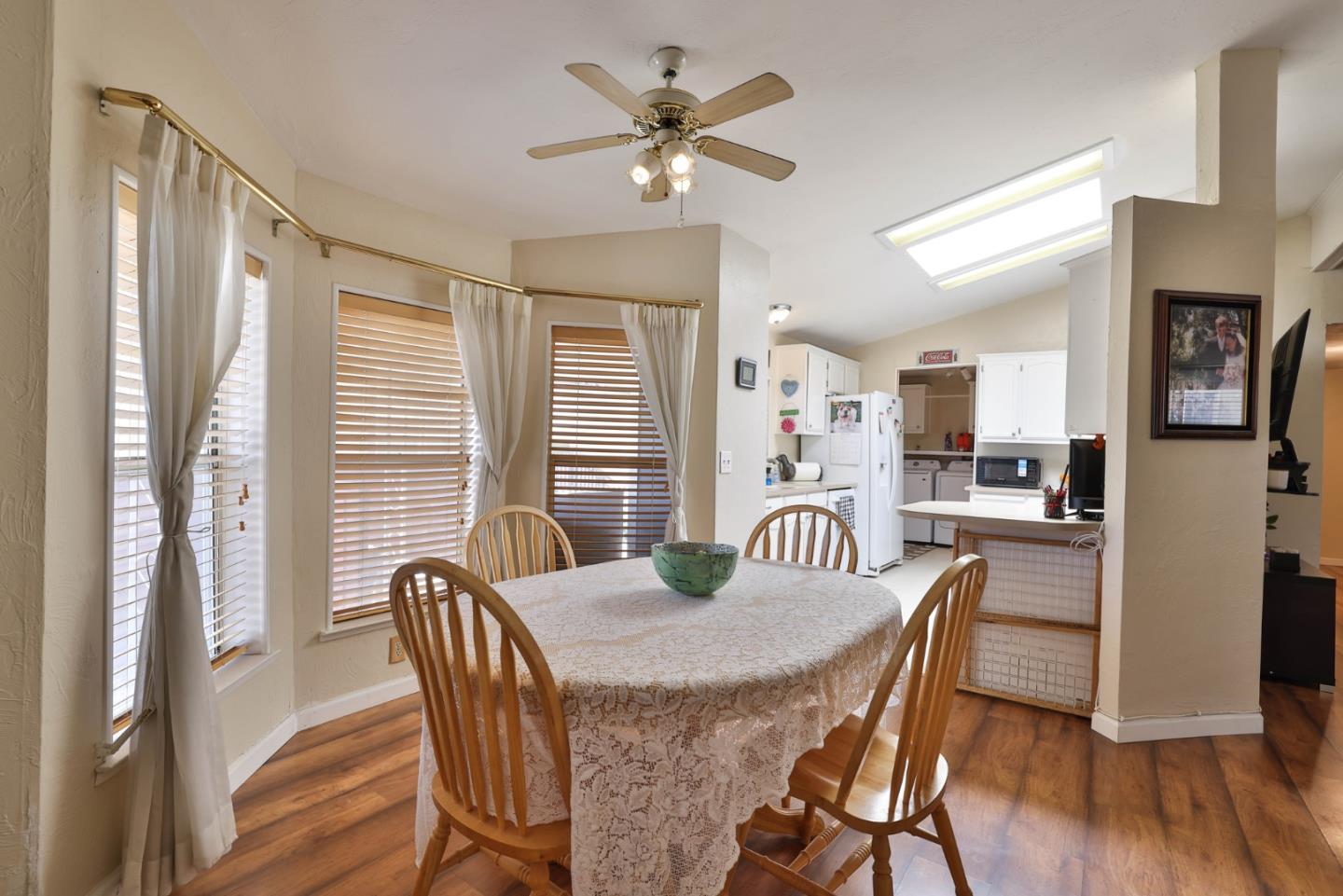 Detail Gallery Image 8 of 34 For 1520 E. Capitol Expwy #133,  San Jose,  CA 95121 - 3 Beds | 2 Baths
