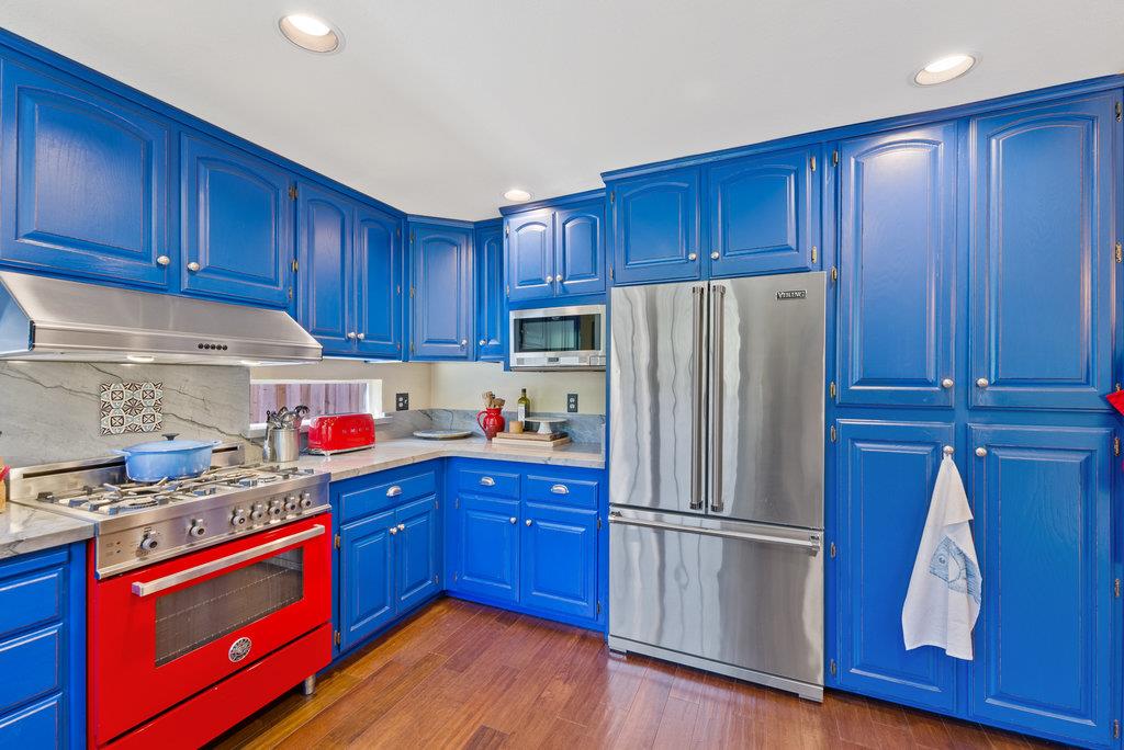Detail Gallery Image 16 of 56 For 4188 Court Dr, Santa Cruz,  CA 95062 - 4 Beds | 4 Baths