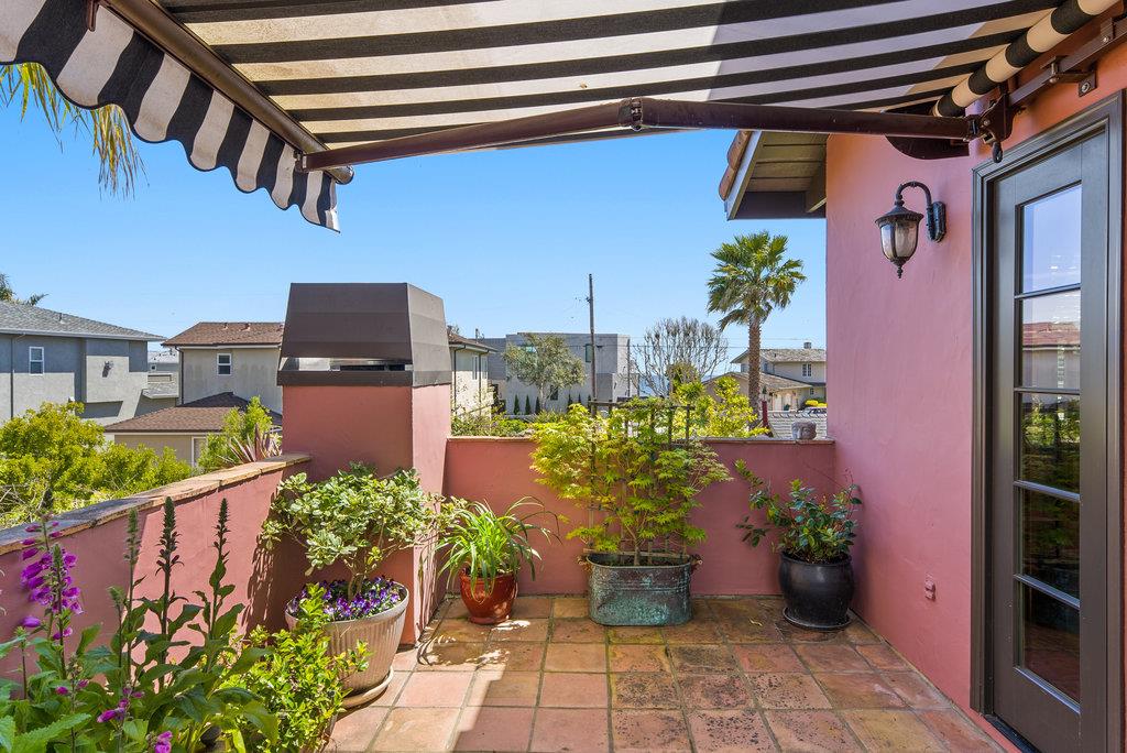 Detail Gallery Image 29 of 56 For 4188 Court Dr, Santa Cruz,  CA 95062 - 4 Beds | 4 Baths