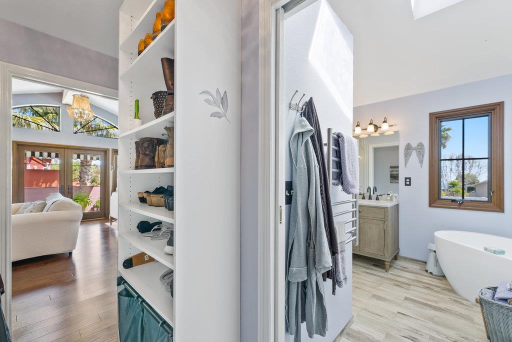 Detail Gallery Image 34 of 56 For 4188 Court Dr, Santa Cruz,  CA 95062 - 4 Beds | 4 Baths