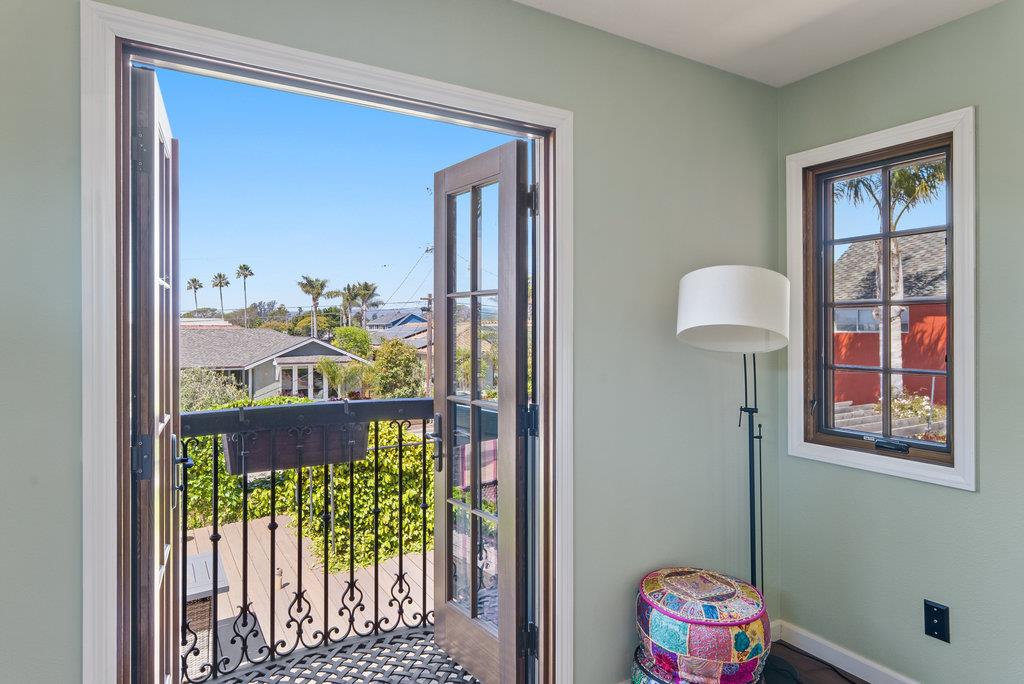 Detail Gallery Image 36 of 56 For 4188 Court Dr, Santa Cruz,  CA 95062 - 4 Beds | 4 Baths