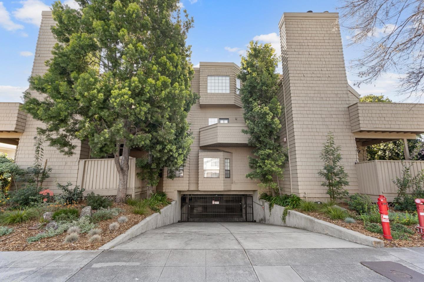 Detail Gallery Image 59 of 59 For 443 College Ave, Palo Alto,  CA 94306 - 4 Beds | 4 Baths