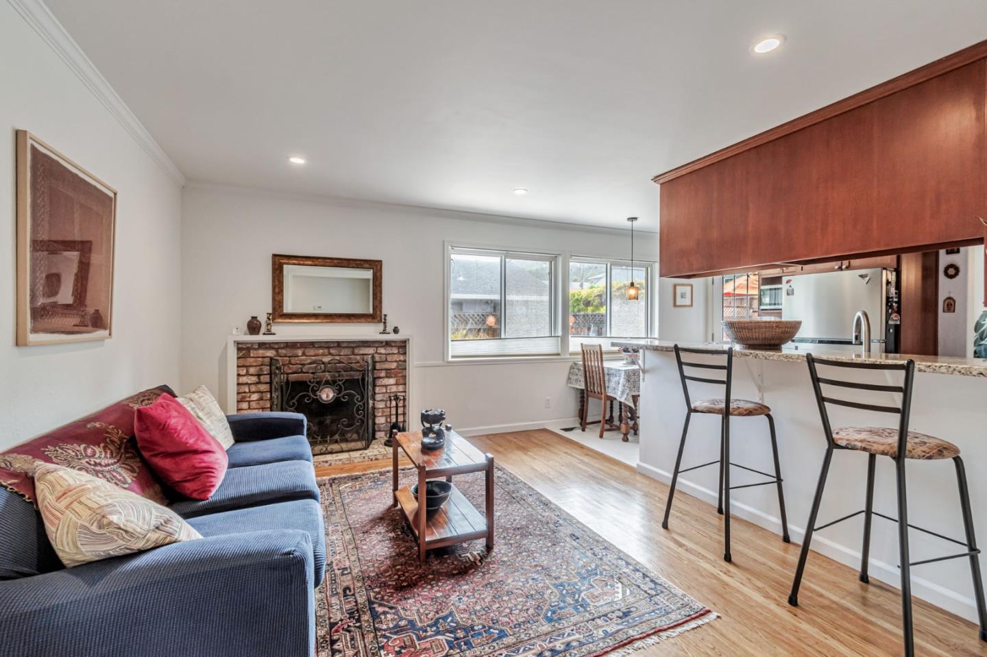 Detail Gallery Image 11 of 39 For 2261 Whitman Way, San Bruno,  CA 94066 - 3 Beds | 2 Baths