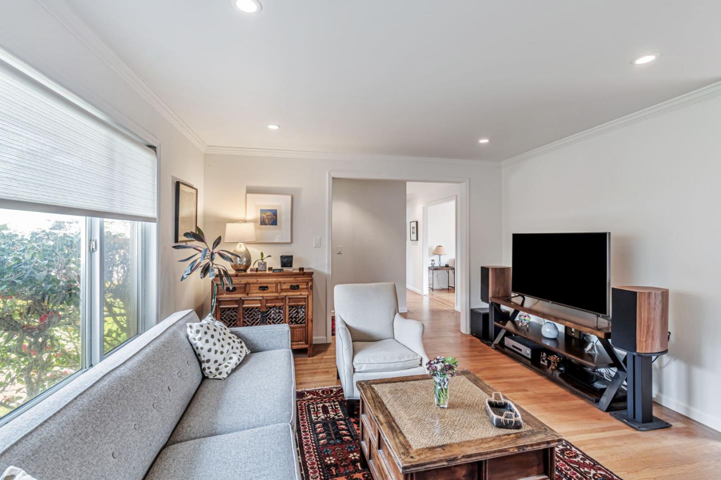 Detail Gallery Image 8 of 39 For 2261 Whitman Way, San Bruno,  CA 94066 - 3 Beds | 2 Baths