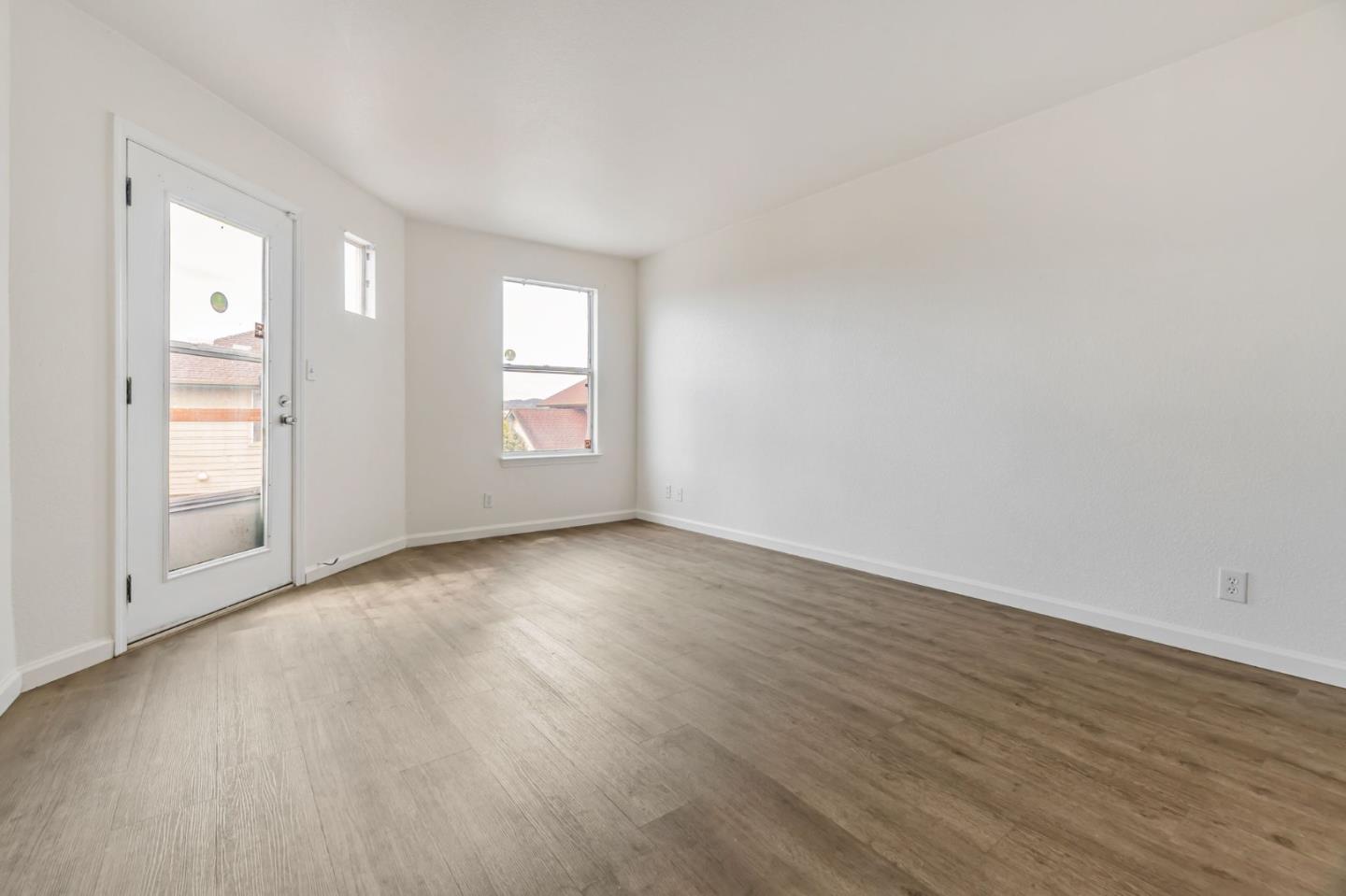 Detail Gallery Image 13 of 30 For 17 Kiska Rd, San Francisco,  CA 94124 - 3 Beds | 2 Baths
