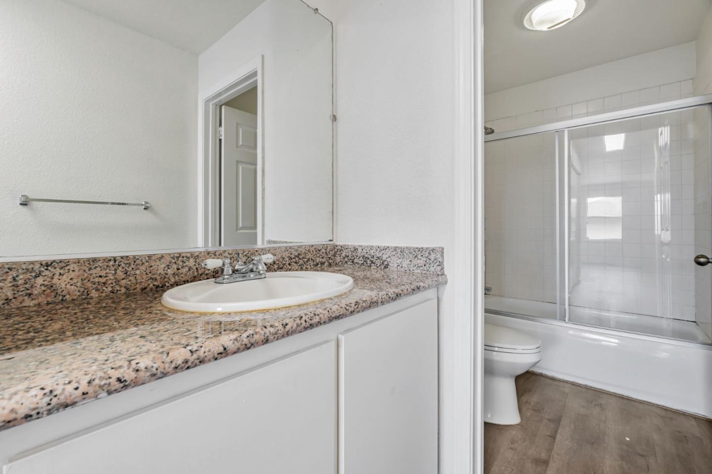 Detail Gallery Image 22 of 30 For 17 Kiska Rd, San Francisco,  CA 94124 - 3 Beds | 2 Baths